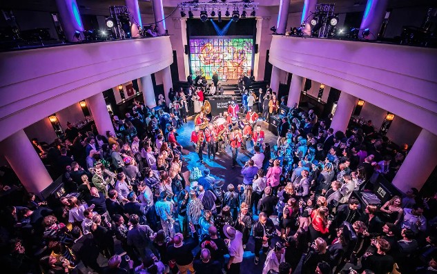 Injuries Reported After Chandelier Component Falls During Berlin Club Event